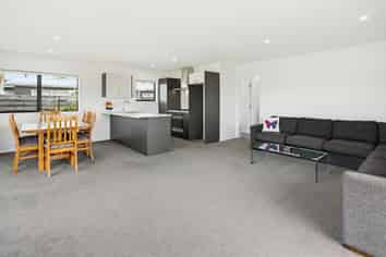 101 Kelly Jade Avenue, Matarangi