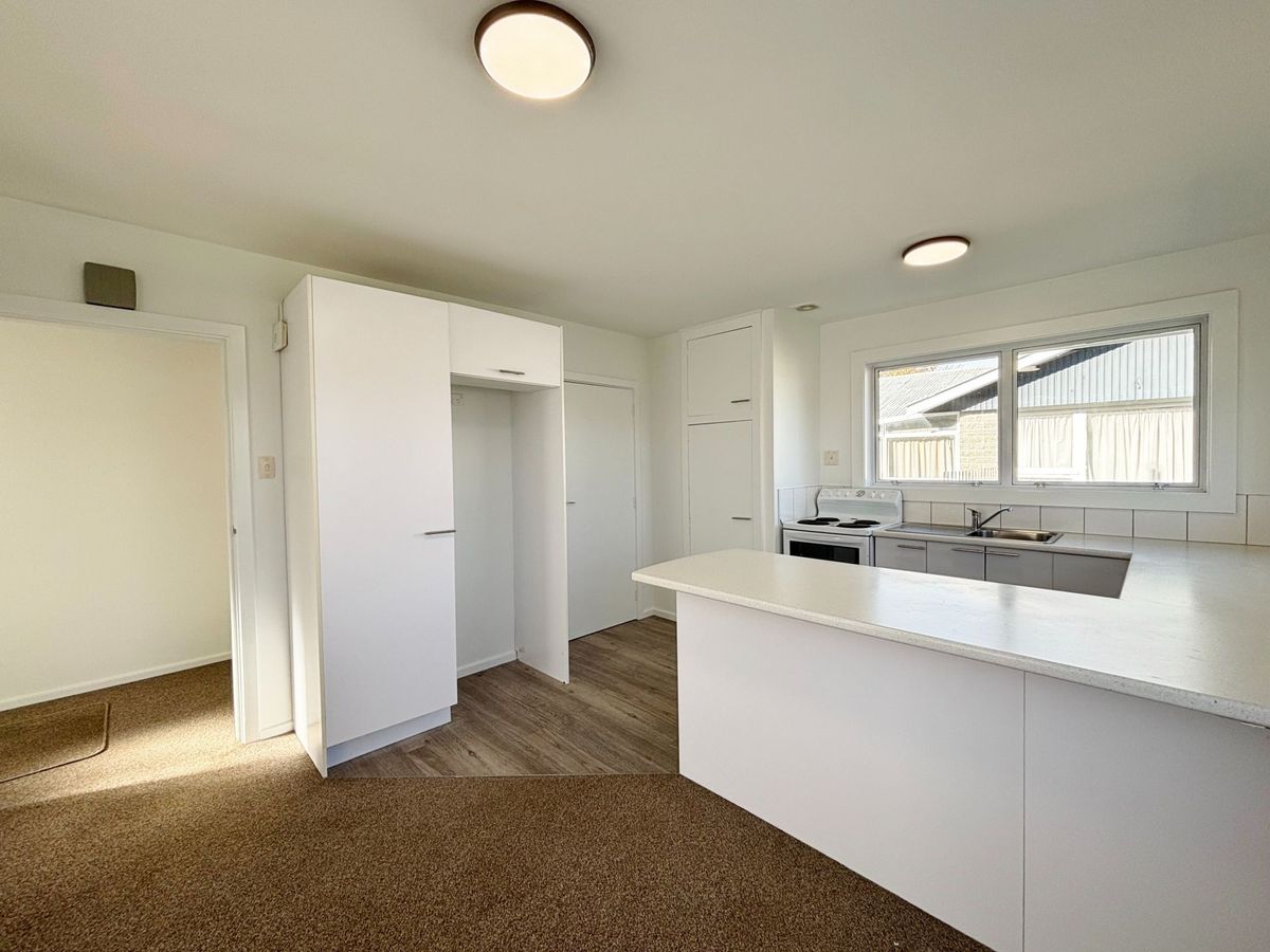 BURWOOD - 3 BEDROOMS, 1 BATHROOM, HEATPUMP, DOUBLE GARAGE - Ansicht 5