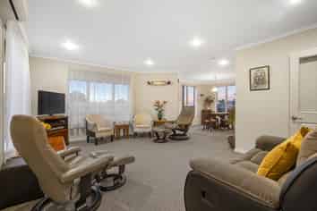 13/17 Simmonds Grove, Greerton