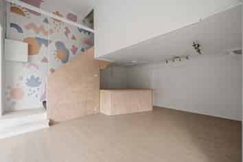 Versatile Office/Retail Space in Courtville Place