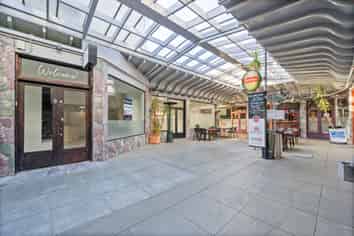Versatile Office/Retail Space in Courtville Place