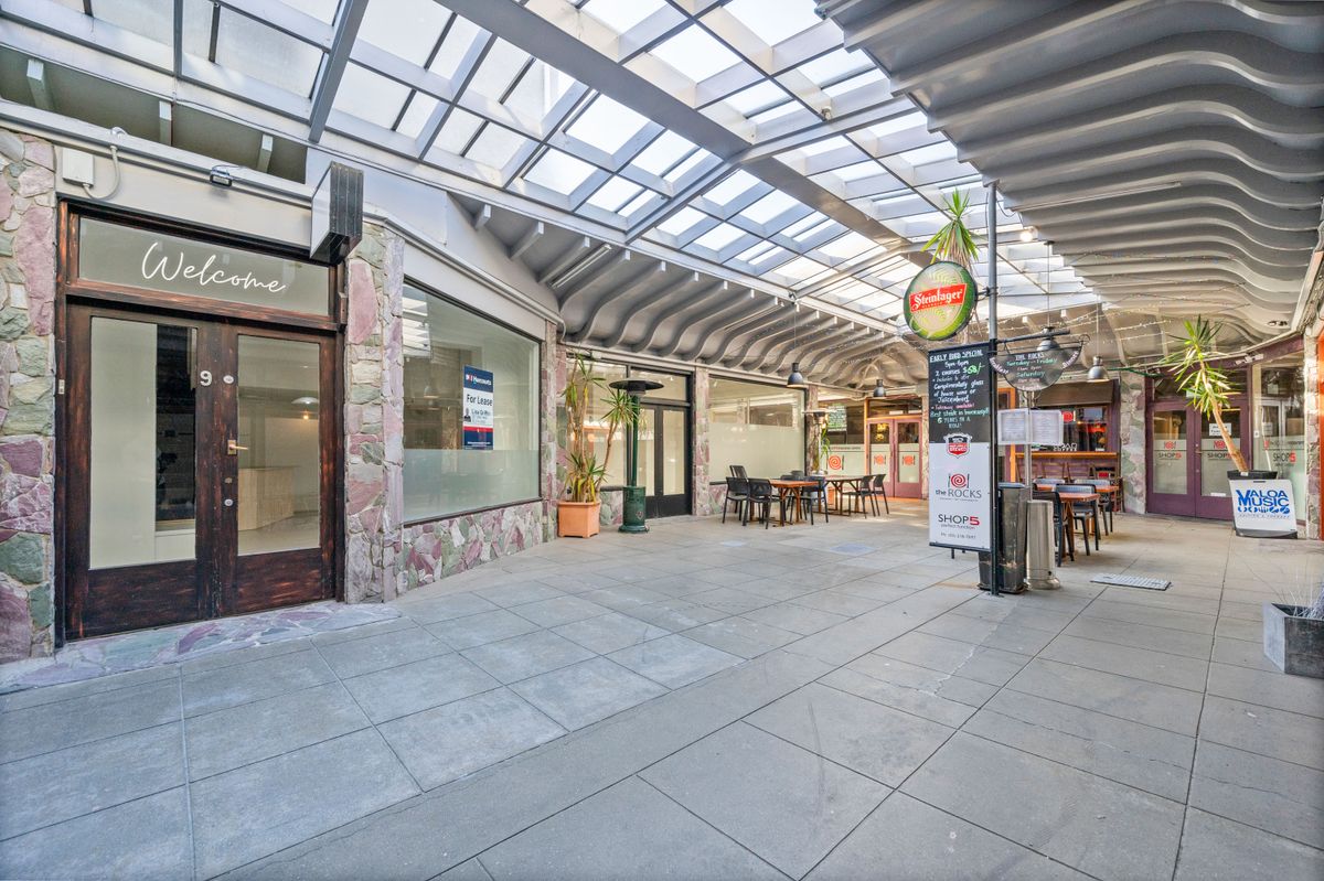 Versatile Office/Retail Space in Courtville Place