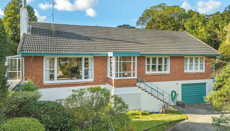 9  Porter Crescent, Helensville