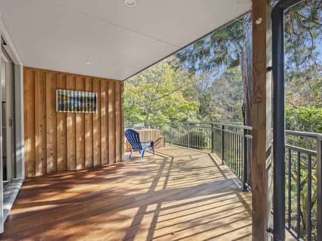 198 Seaview Road, Westown