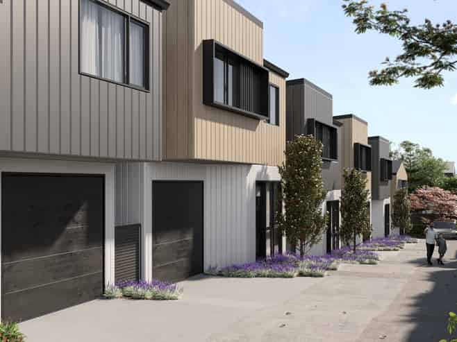2/18 Bradbury Road, Botany Downs