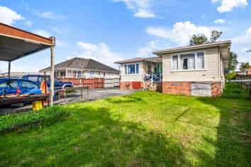 16 Beaubank Road, Kelston