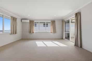 14 Estuary View Road, Welcome Bay