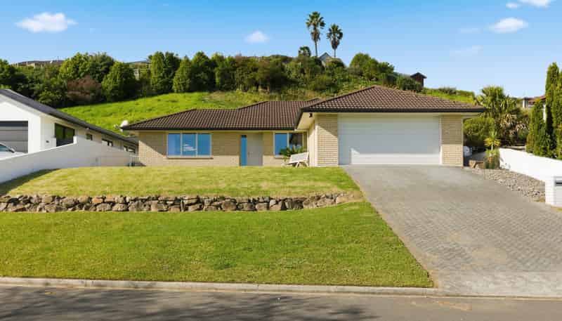 14 Estuary View Road, Welcome Bay