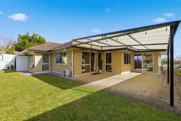 14 Estuary View Road, Welcome Bay