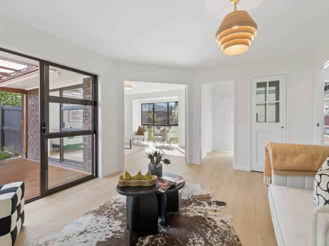 112 Mirrabooka Avenue, Botany Downs