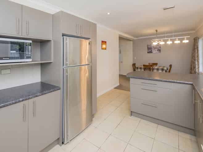 318 Te Moana Road, Waikanae