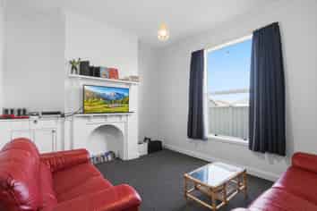 303 Princes Street, Strathern