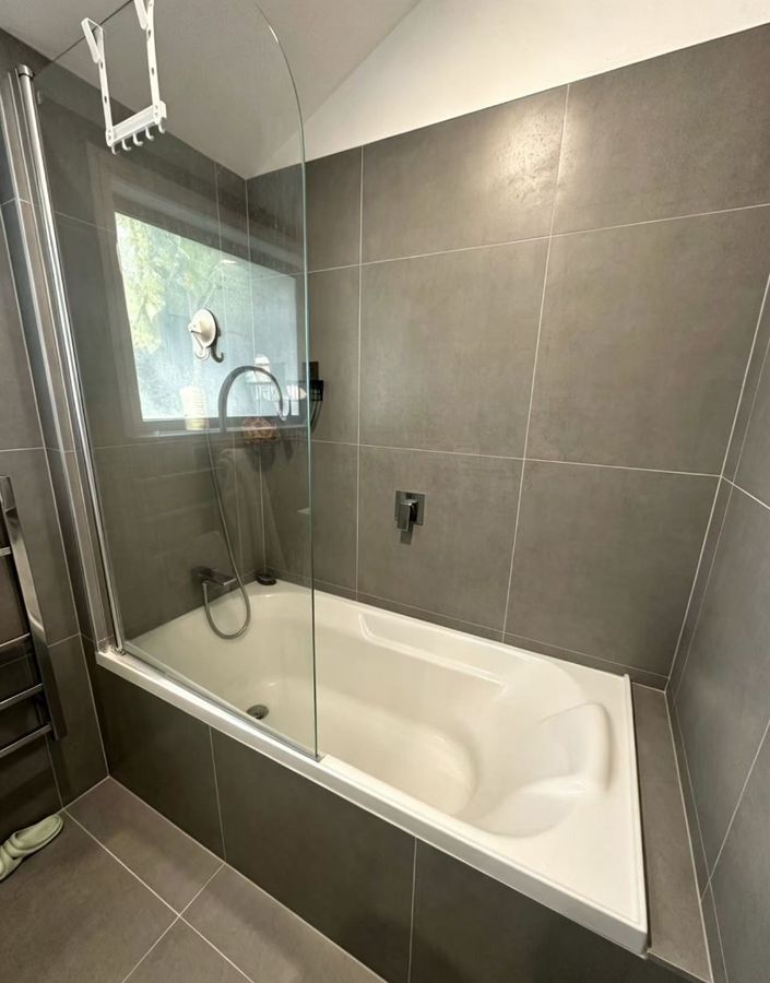 Private, Sunny & Spacious 3 Bedroom Freestanding Home - Ansicht 5