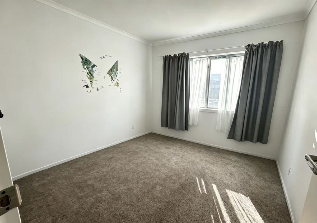 Private, Sunny & Spacious 3 Bedroom Freestanding Home - Mehr