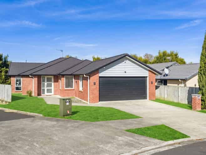 26 Blackwood Crescent, Glenview