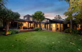 6 Birchwood Grove, Greenhithe