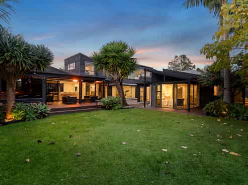 6 Birchwood Grove, Greenhithe