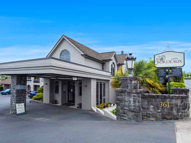 5-Star Motel - Business Available Now