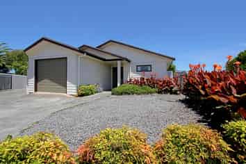 112a Clarence Cox Crescent, Pirimai
