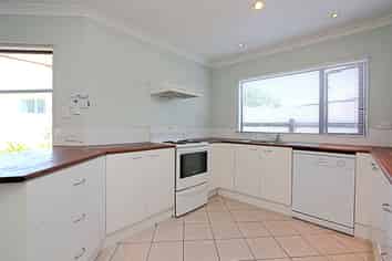 112a Clarence Cox Crescent, Pirimai