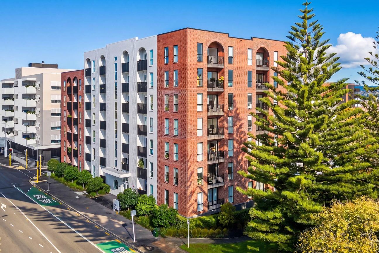 Why pay rent when YOU can OWN! - Vaade 4