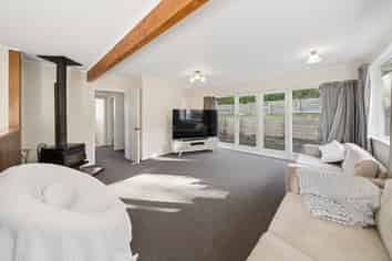 9 Arene Grove, Titahi Bay