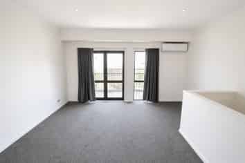 15D Hood Street, Hamilton Central