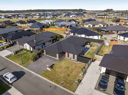 6 Helicon Street, Pegasus