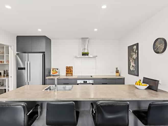 6 Helicon Street, Pegasus