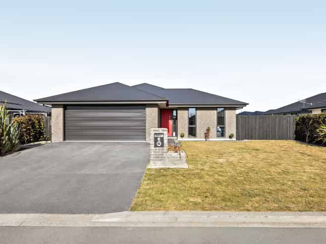 6 Helicon Street, Pegasus