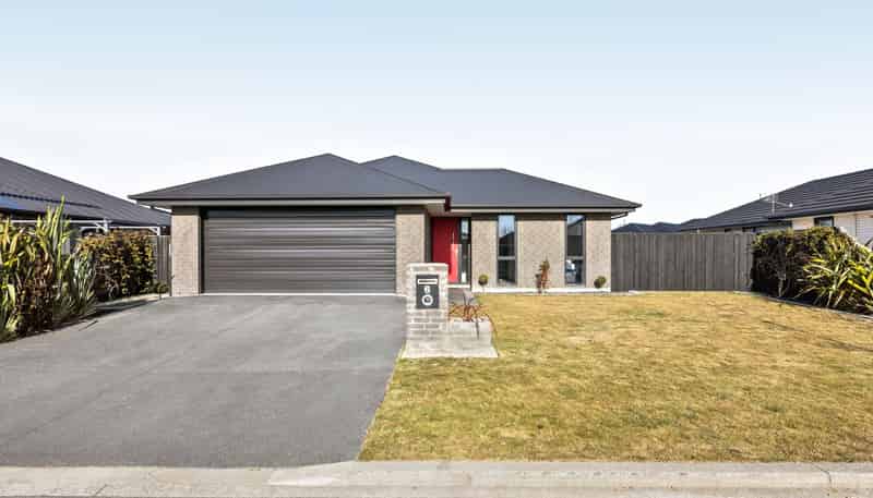 6 Helicon Street, Pegasus