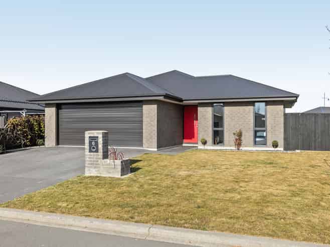 6 Helicon Street, Pegasus