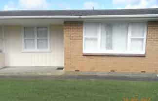 2/142 Buckland Road, Mangere East