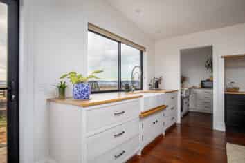 403 McArthur Road, Alexandra