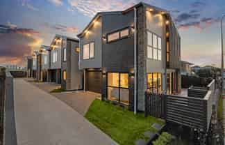 31 Akoranga Drive, Northcote