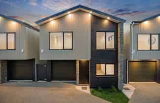 2/31 Akoranga Drive, Northcote