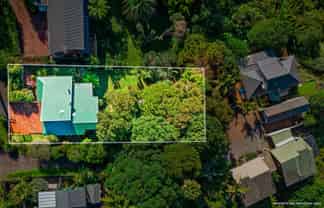 811 East Coast Road, Northcross