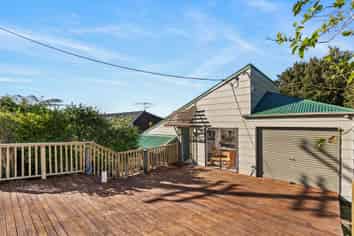 811 East Coast Road, Northcross