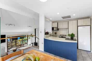 811 East Coast Road, Northcross