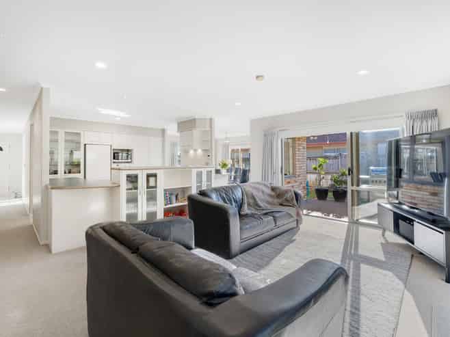 218 Kilkenny Drive, East Tamaki Heights