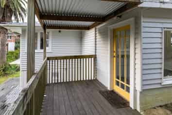 17 Hutchinson Ave, New Lynn