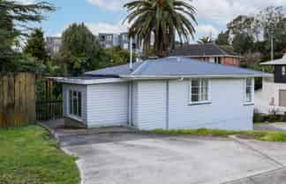 17 Hutchinson Ave, New Lynn