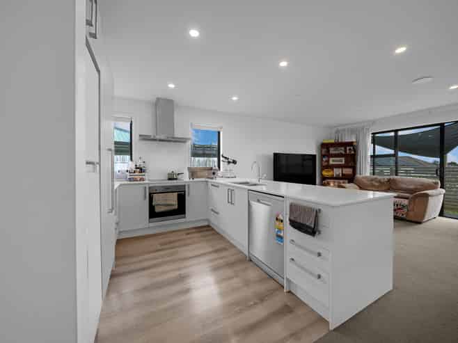 20A Pakaraka Drive, Papakura