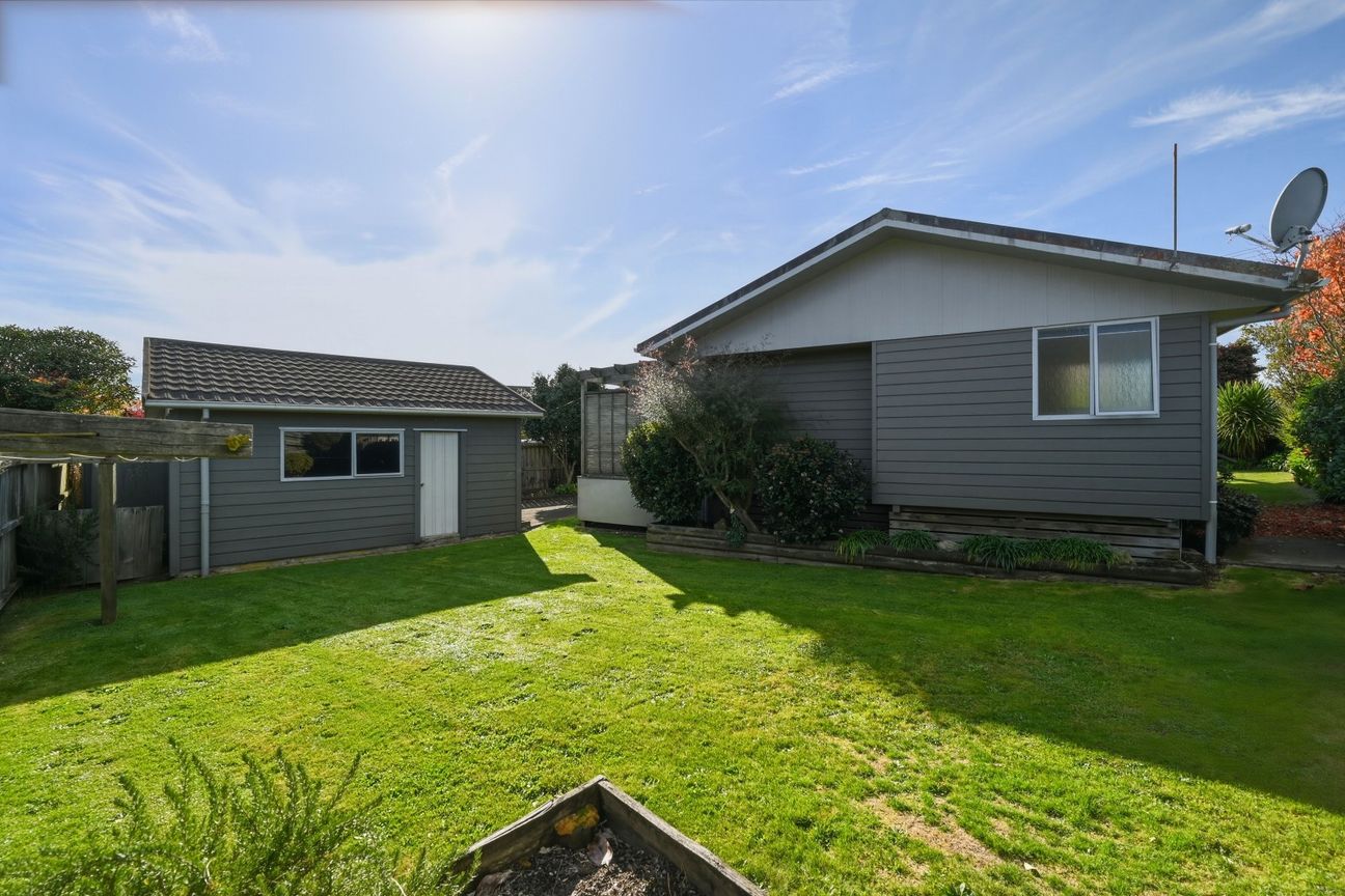A Great Opportunity in Lynmore/Owhata - Vista 5