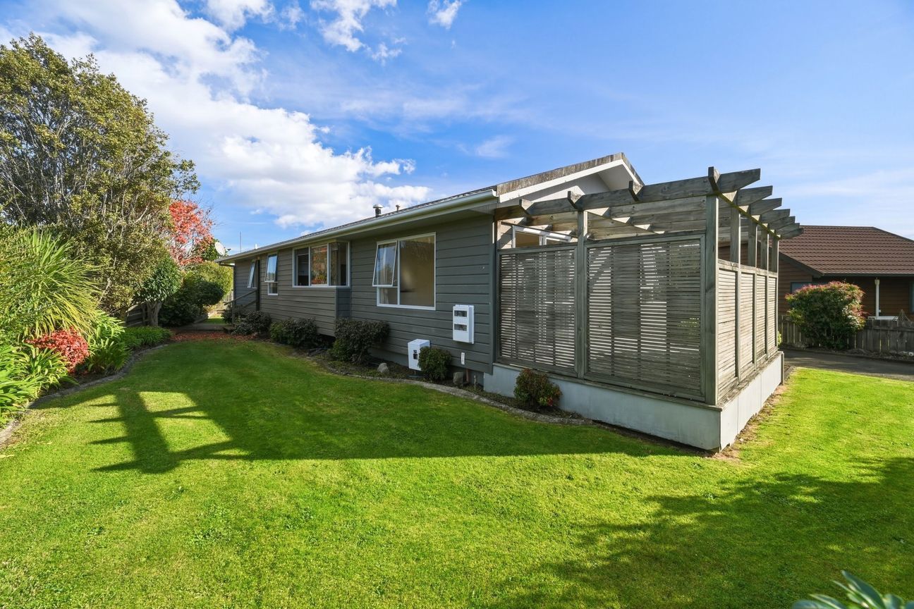 A Great Opportunity in Lynmore/Owhata - Vista 3