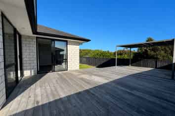 31 Tahuna Minhinnick Drive, Glenbrook