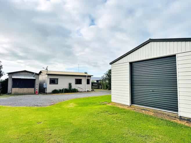 61 State Highway 1, Awanui