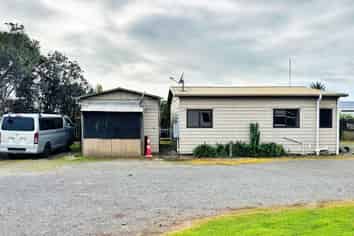 61 State Highway 1, Awanui