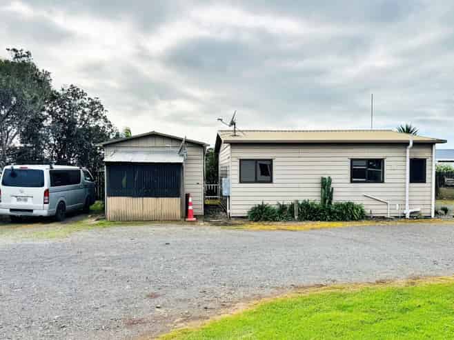 61 State Highway 1, Awanui