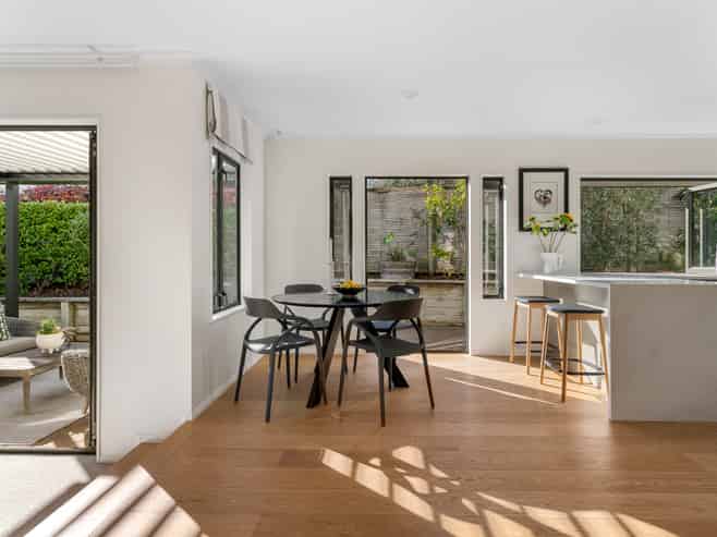 12A Appleyard Crescent, Meadowbank